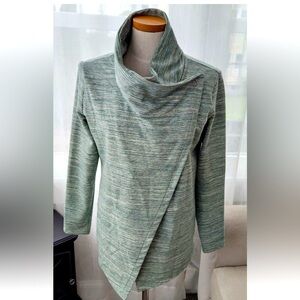 Danskin Green French Terry Bliss Wrap Woman’s Long Sleeve. Size: L